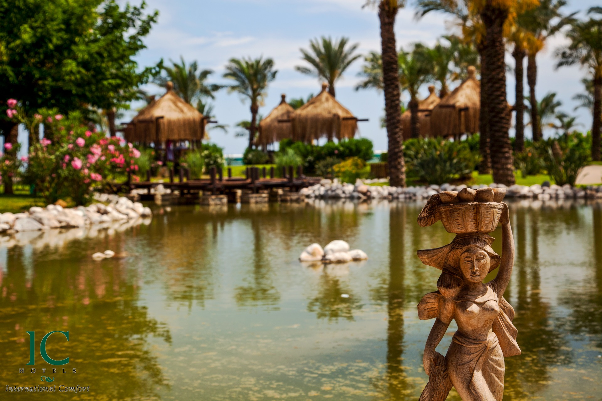 Hotels & Resorts